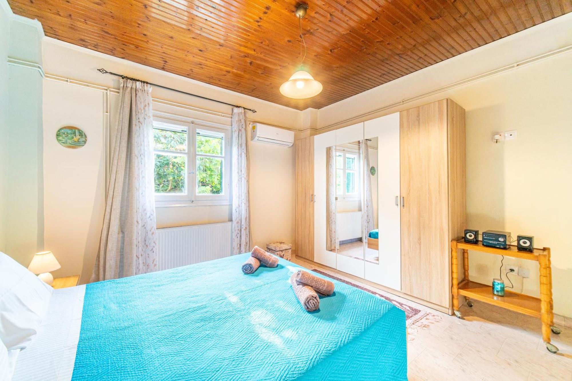 Vakantiehuis Corfu House In River